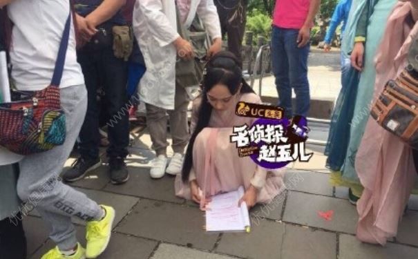 孫驍驍拍白蛇傳暈倒，太過(guò)勞累暈倒怎么辦？(1)