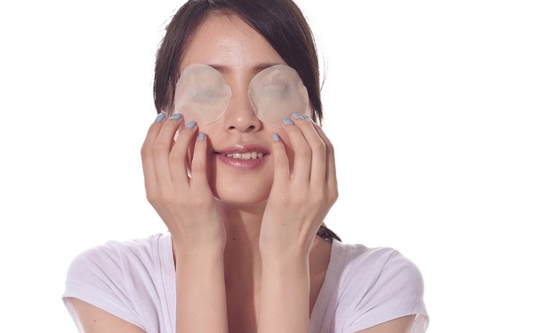 眼睛疲勞怎么保護(hù)眼睛？吃什么食物可以保護(hù)眼睛？(1)