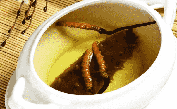 冬蟲(chóng)夏草的服用誤區(qū)有哪些？冬蟲(chóng)夏草泡水喝有療效嗎？(1)