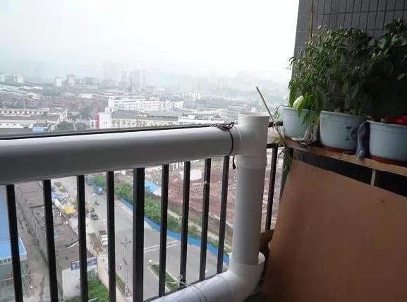 陽臺(tái)PVC管種菜造型
