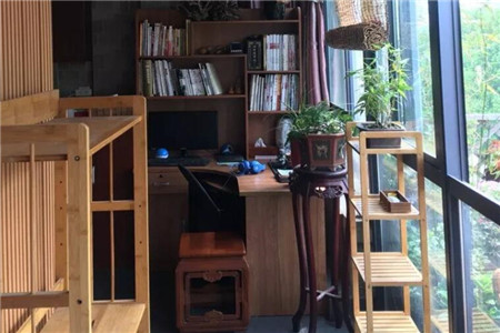 陽臺變身書房