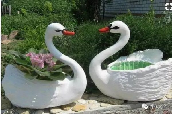 花友1元錢水泥做的花盆，比我50元買來的花盆還漂亮