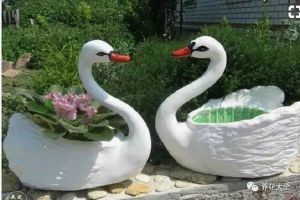 花友1元錢水泥做的花盆，比我50元買來(lái)的花盆還漂亮
