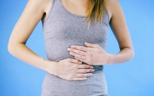 女人腹痛當(dāng)心婦科病找上你 預(yù)防腹痛不可過(guò)分疲勞