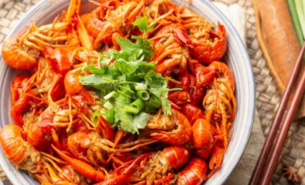 四種食物里可能含有寄生蟲(chóng)，開(kāi)水都?xì)⒉凰?，最后一種很多