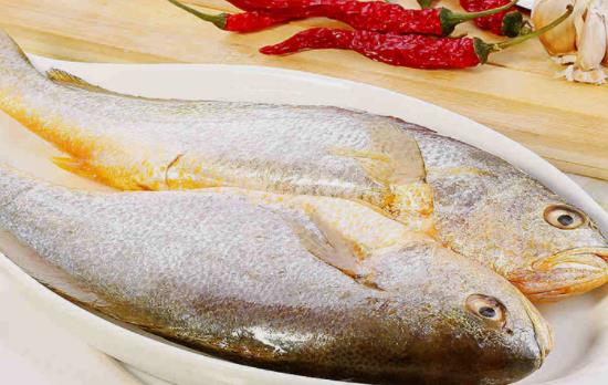 黃花魚(yú)不黃正常嗎？冷凍的黃花魚(yú)怎么處理