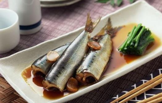 吃青魚有什么好處 ？吃青魚要注意什么 ?