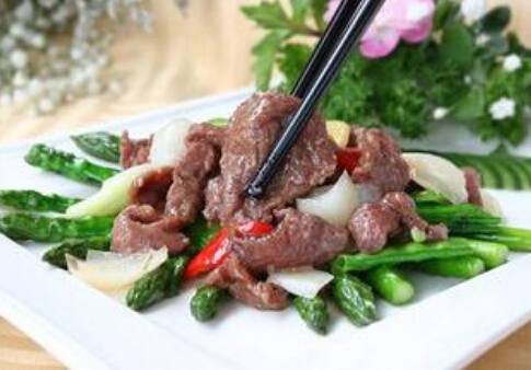 牛肉有哪些營(yíng)養(yǎng)價(jià)值？怎么炒牛肉最好吃？