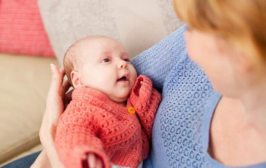 母乳喂養(yǎng)需要注意什么？母乳喂養(yǎng)不能吃什么？