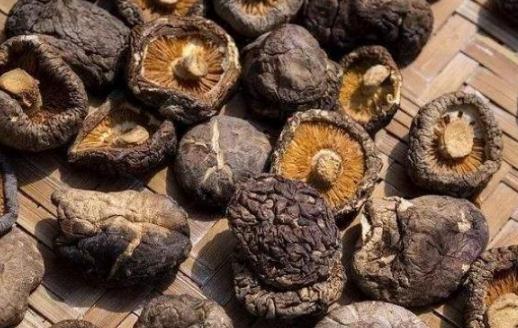 干香菇怎么食用最佳？干香菇泡一夜有毒不
