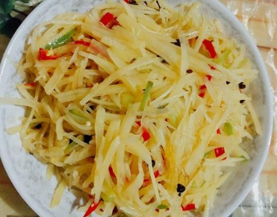炒土豆絲要注意什么？炒土豆絲的家常做法