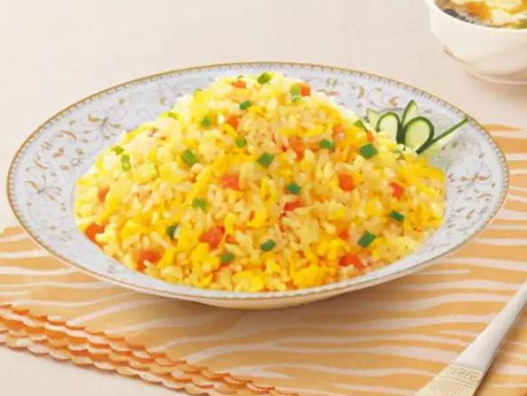 蛋炒飯怎么炒才好吃？為什么蛋炒飯越炒越黏？