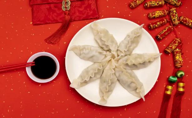 一盤餃子的熱量有多少？夏季餃子餡什么菜合適？