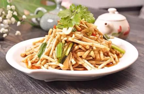 魚腥草可以生吃嗎？魚腥草什么人不能吃？