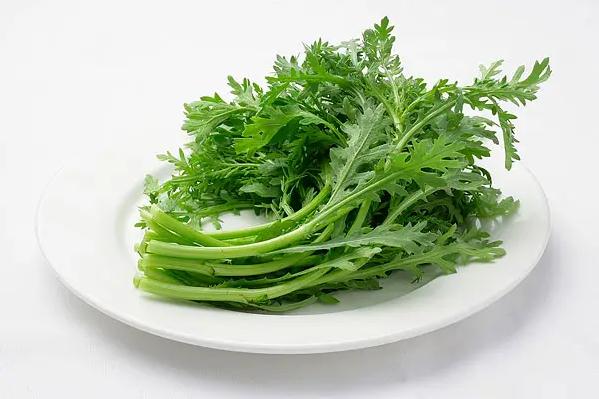 茼蒿可以生吃嗎？茼蒿有點(diǎn)苦可以吃嗎？