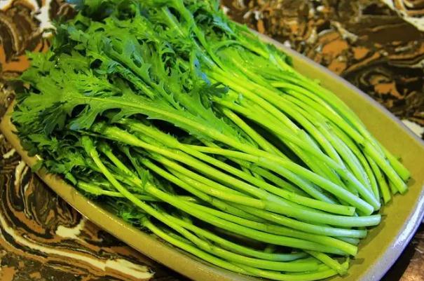 孕婦可以吃茼蒿嗎？哺乳期吃茼蒿注意事項(xiàng)？