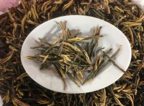 苦丁茶能降血壓?jiǎn)?降低血清總膽固醇,甘油三酯