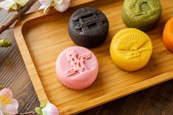 空氣炸鍋可以烤月餅嗎？月餅烤出來(lái)軟軟的是怎么回事？