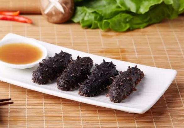 海參吃了對(duì)人體有什么好處 補(bǔ)腎壯陽益氣補(bǔ)陰通腸潤燥