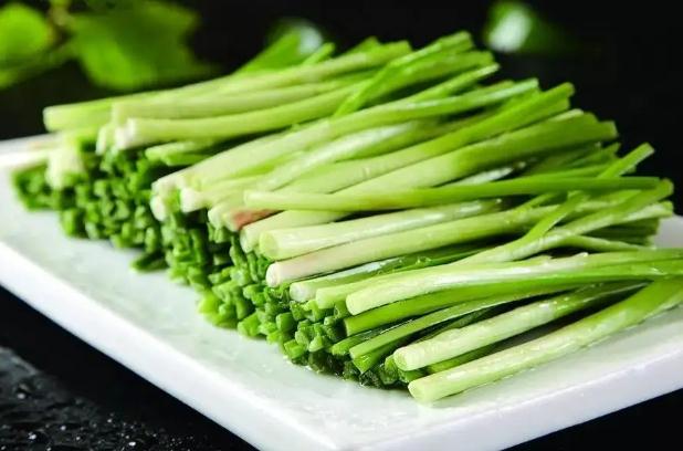 韭菜煮水的功效與作用有哪些？吃韭菜籽有什么禁忌？