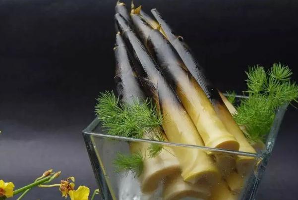 竹筍的營(yíng)養(yǎng)價(jià)值功效有哪些？竹筍食用注意事項(xiàng)有哪些？