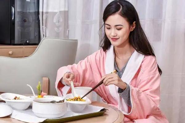 產(chǎn)婦可以吃黑魚(yú)嗎？產(chǎn)婦能吃板栗嗎？
