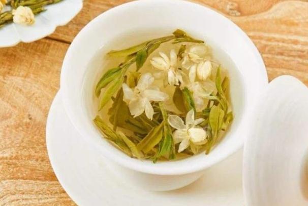 茉莉花茶的作用有哪些？茉莉花茶上火嗎？