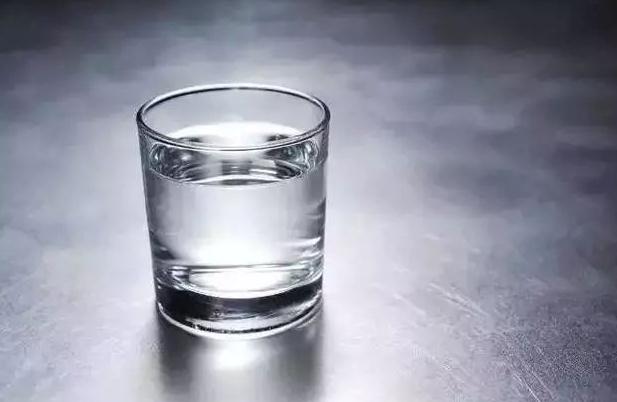 早上起來喝白開水有什么好處？喝白開水的好處有哪些？