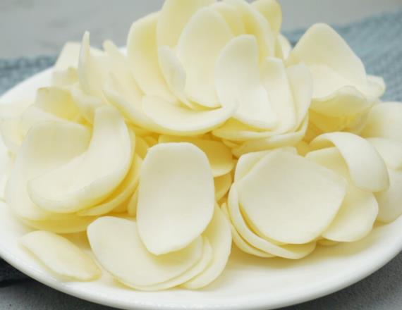 百合能和桃膠一起煮嗎 潤(rùn)肺止咳養(yǎng)心安神和血益氣