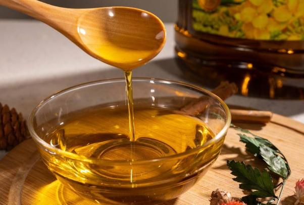 自己榨的菜籽油健康嗎？菜籽油的正確使用方法是什么？