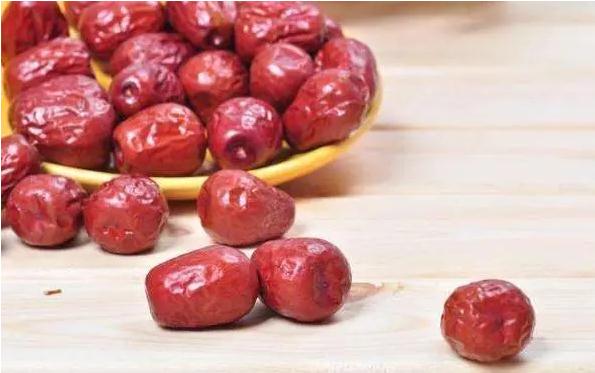 吃大棗對(duì)身體有什么功效？哪類人不宜食用大棗？