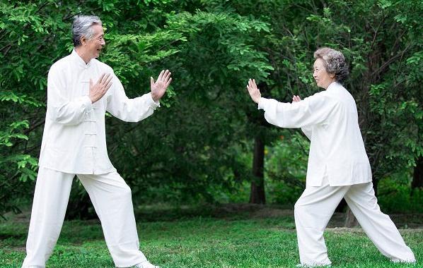 心臟病日常應(yīng)注意什么？心臟病患者如何運動呢？