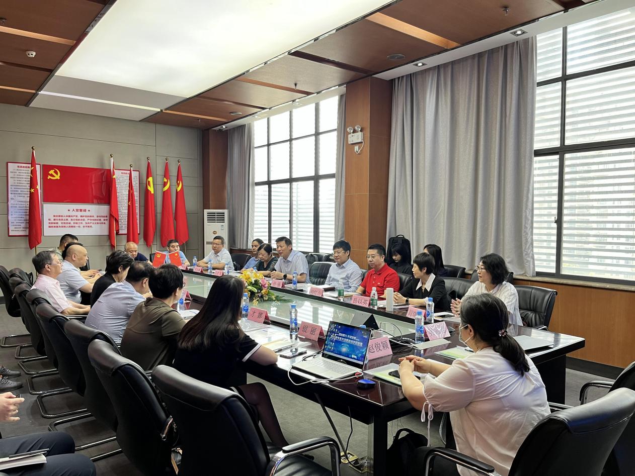 普瑞眼科眼底病學組換屆：發(fā)揮專家優(yōu)勢加強學科建設(shè)促進眼底病?？聘哔|(zhì)量發(fā)展