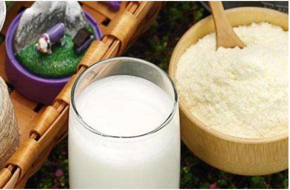 羊奶粉與牛奶粉有什么區(qū)別？為什么有機奶粉難溶解？