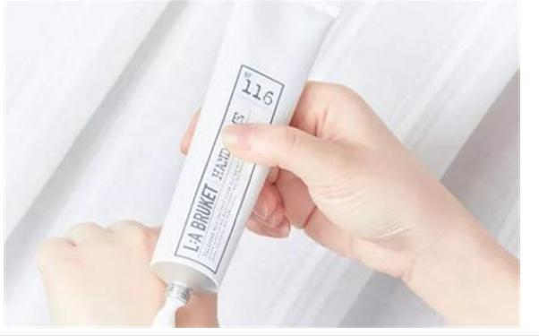 使用護(hù)手霜有哪些誤區(qū)？晚上怎么用護(hù)手霜好？