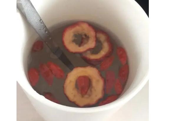 山楂枸杞茶怎么泡？山楂枸杞茶要泡多久？