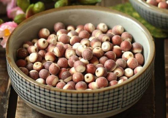 夏天吃芡實(shí)好嗎？芡實(shí)一天吃多少顆好？