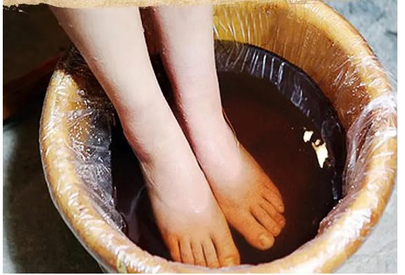 什么人不能用當(dāng)歸泡腳？當(dāng)歸泡腳有哪些注意事項(xiàng)？