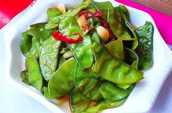 扁豆有哪些功效與作用？食用扁豆需要注意哪些事項(xiàng)？