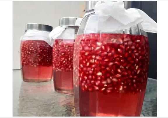 石榴泡酒有什么功效與作用？石榴泡酒有什么技巧？