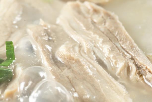 羊肉怎么煮不膻 羊肉湯怎么燉會(huì)有白湯