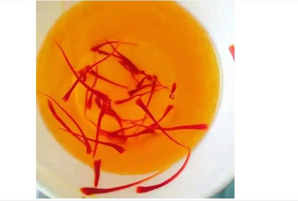 西紅花可以泡水喝嗎？西紅花怎么泡？